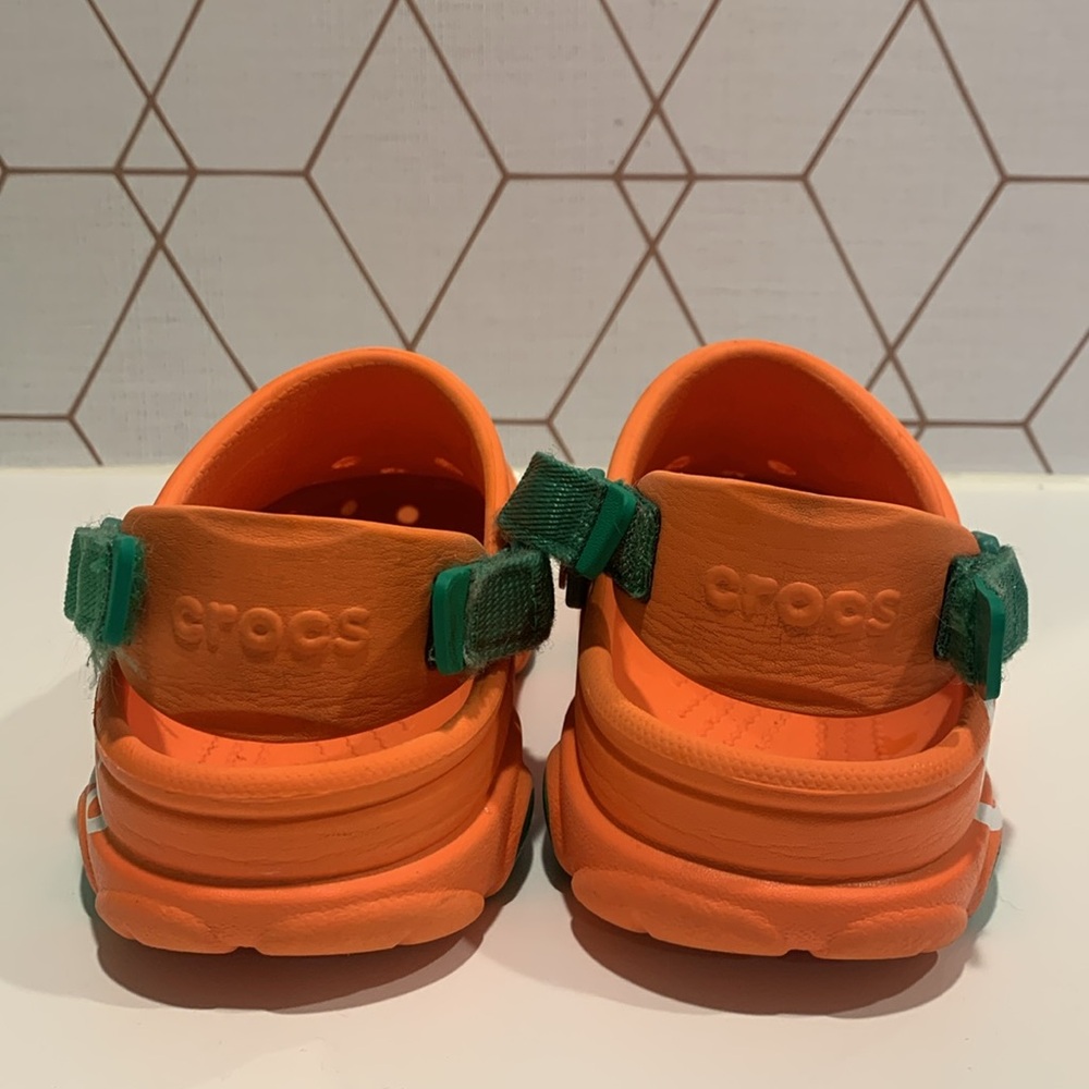 Crocs Carrots Clogs - Picture 12 of 13